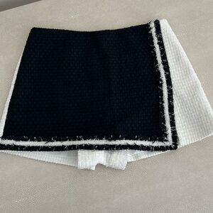 Alice + Olivia Black and White tweed Darma crossover skort